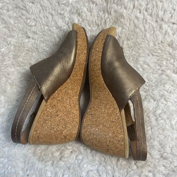 Clarks leather bronze cork platform wedge sandals Size 8M. - Picture 6 of 10